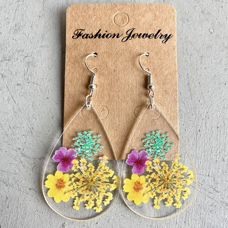 Miniature : Boucles d'oreilles bohèmes en forme de goutte.