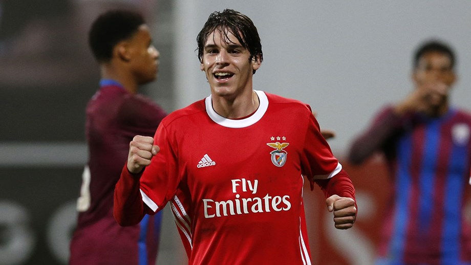 PAULO BERNARDO - A CLASSE VESTE PRADA