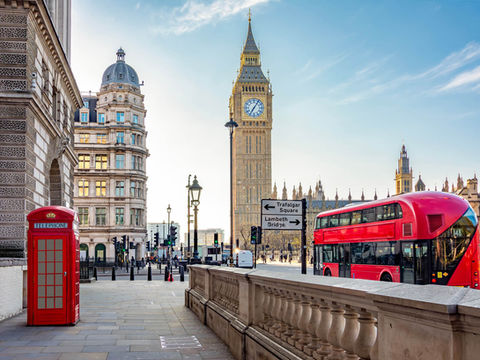 Header image of London related to the blog post: "How to Do London Like a Local"