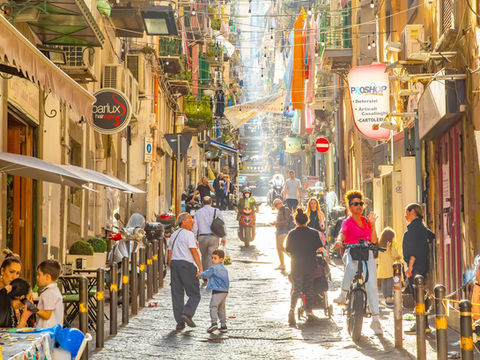 A Walk Through the Gritty, Charming City of Naples