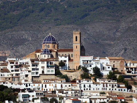 All about Altea: Everything you need to know about places to stay in Alicante: the picture-perfect white village