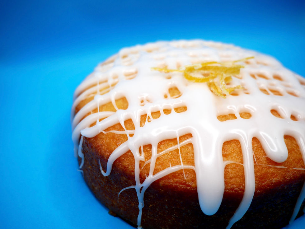 サムネイル： レモン・ドリズル・ケーキ