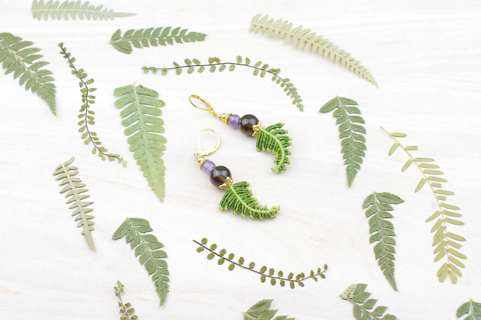 Miniature : Boucles d'oreilles - Petites fougères et perles d'améthyste et quartz fumé