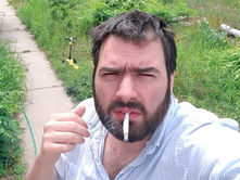 Keresik azt a személyt, aki látta már Jámbor Andrást érdemi munkát végezni