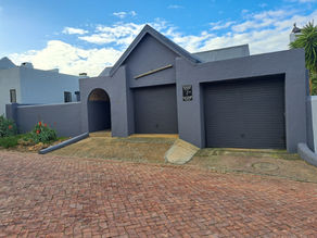 CHARMING TOWNOUSE IN SECURE COMPLEX