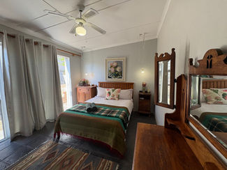 A rare Opportunity for Large Families, Holiday Living and Rental Income - a great opportunity for investors. 