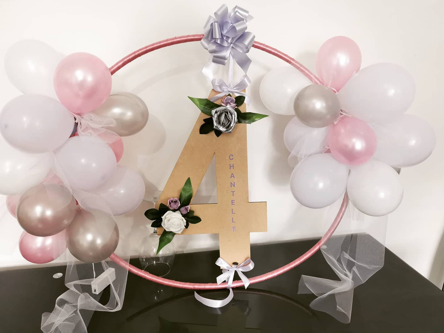 Personalised balloon hoop