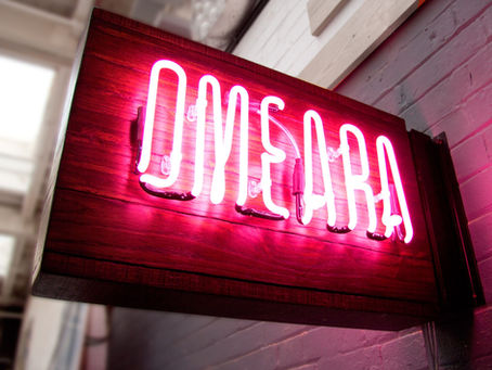 Illuminated Projecting Signs: Design, Visibility and Installation Best Practice