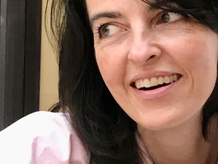 A maquiagem-verde usada há décadas, nunca esteve na moda