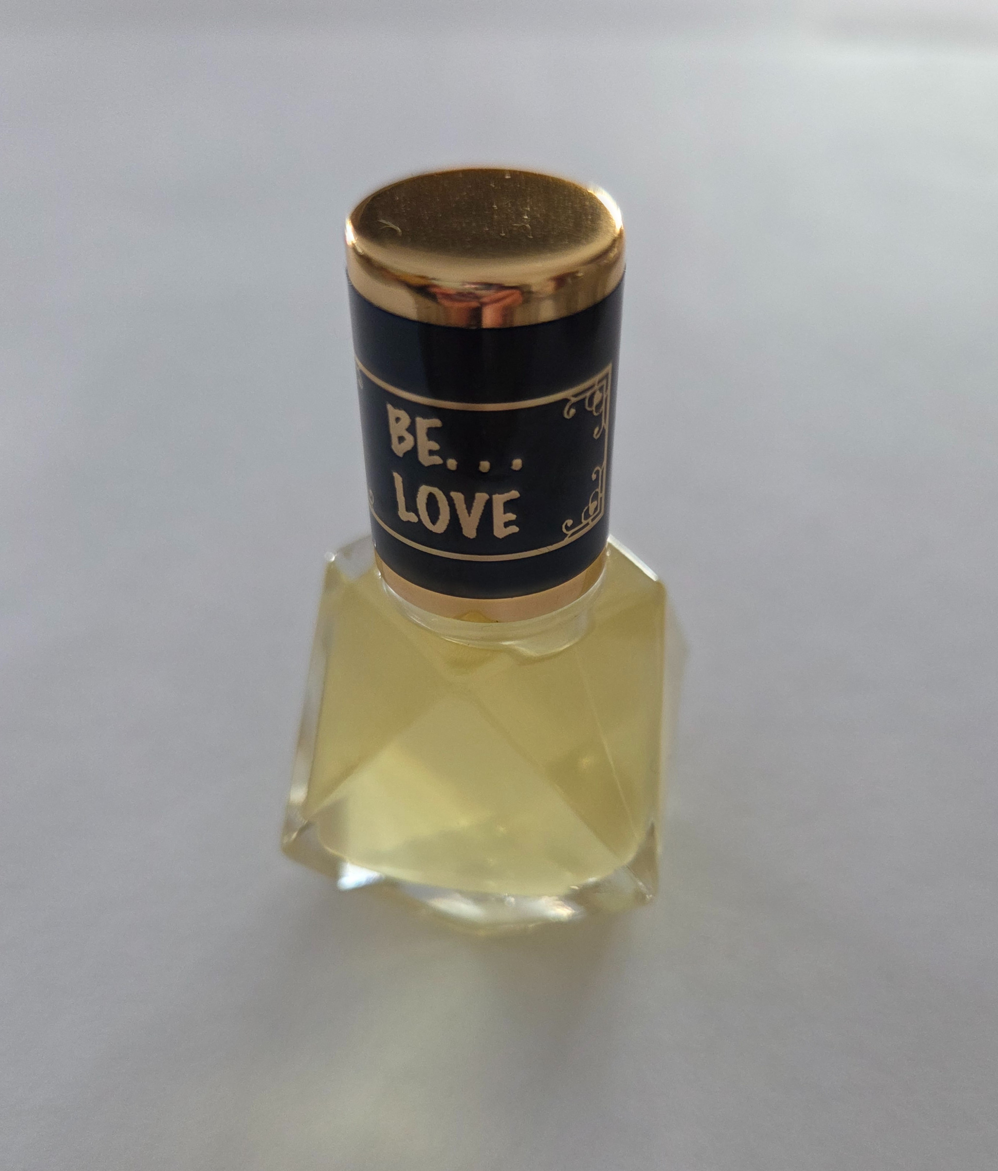 Signature Oil - BE...Love Essential Oil Roll-on Blend