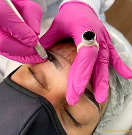 “Permanent makeup classes in Torrance – professional PMU and microblading training by Solange.”
MICROBLADING CLASSES
“Microblading training in Torrance – hands-on eyebrow tattoo classes by Solange Beauty Salon & Ink.”