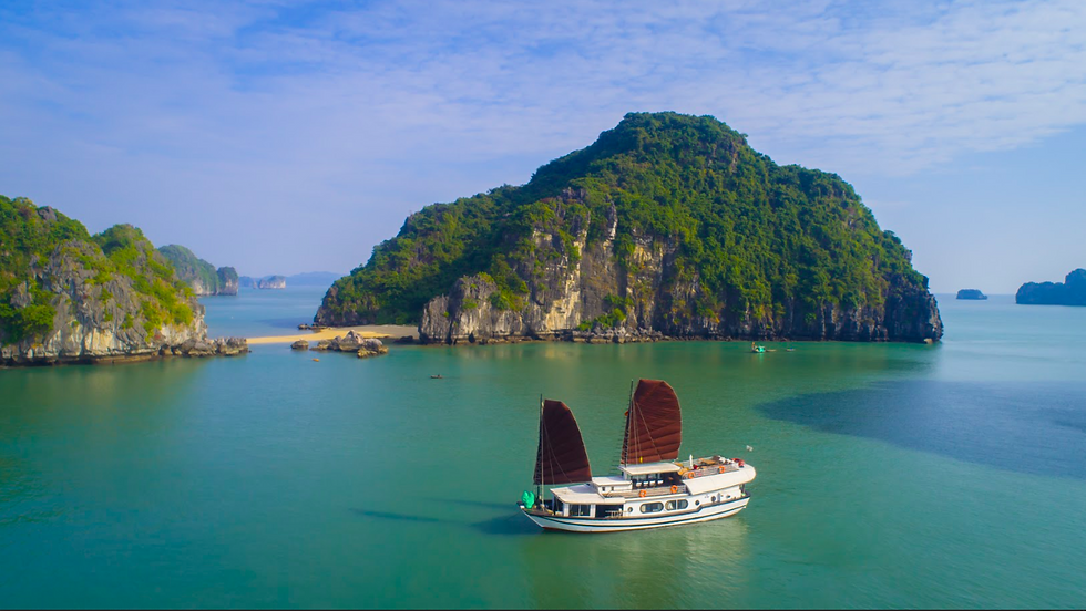 Prince Junk - Bai Tu Long Bay