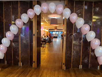 Single Pearl Balloon Arch
