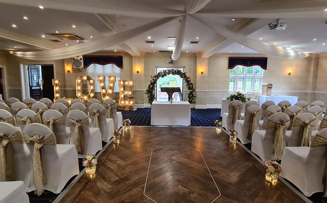 Full Moongate In Artificial Cream & Blush Florals