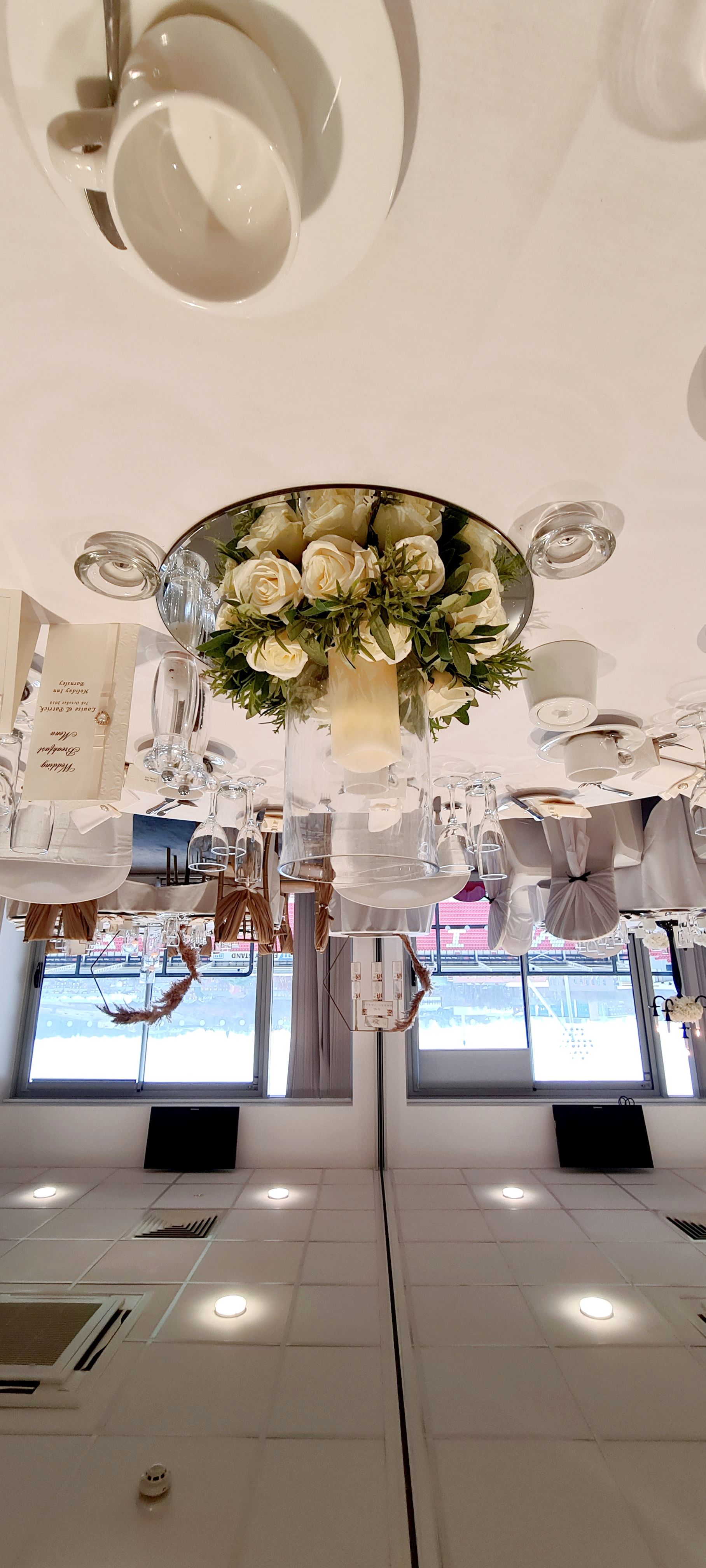 With Cream Rose Wreaths