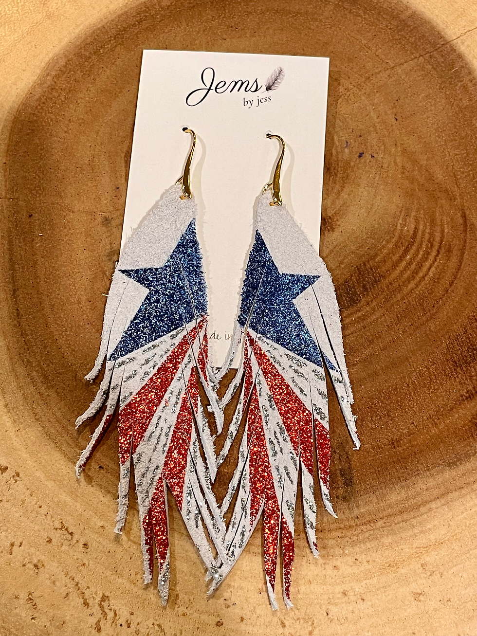 Thumbnail: Patriotic leather feathers