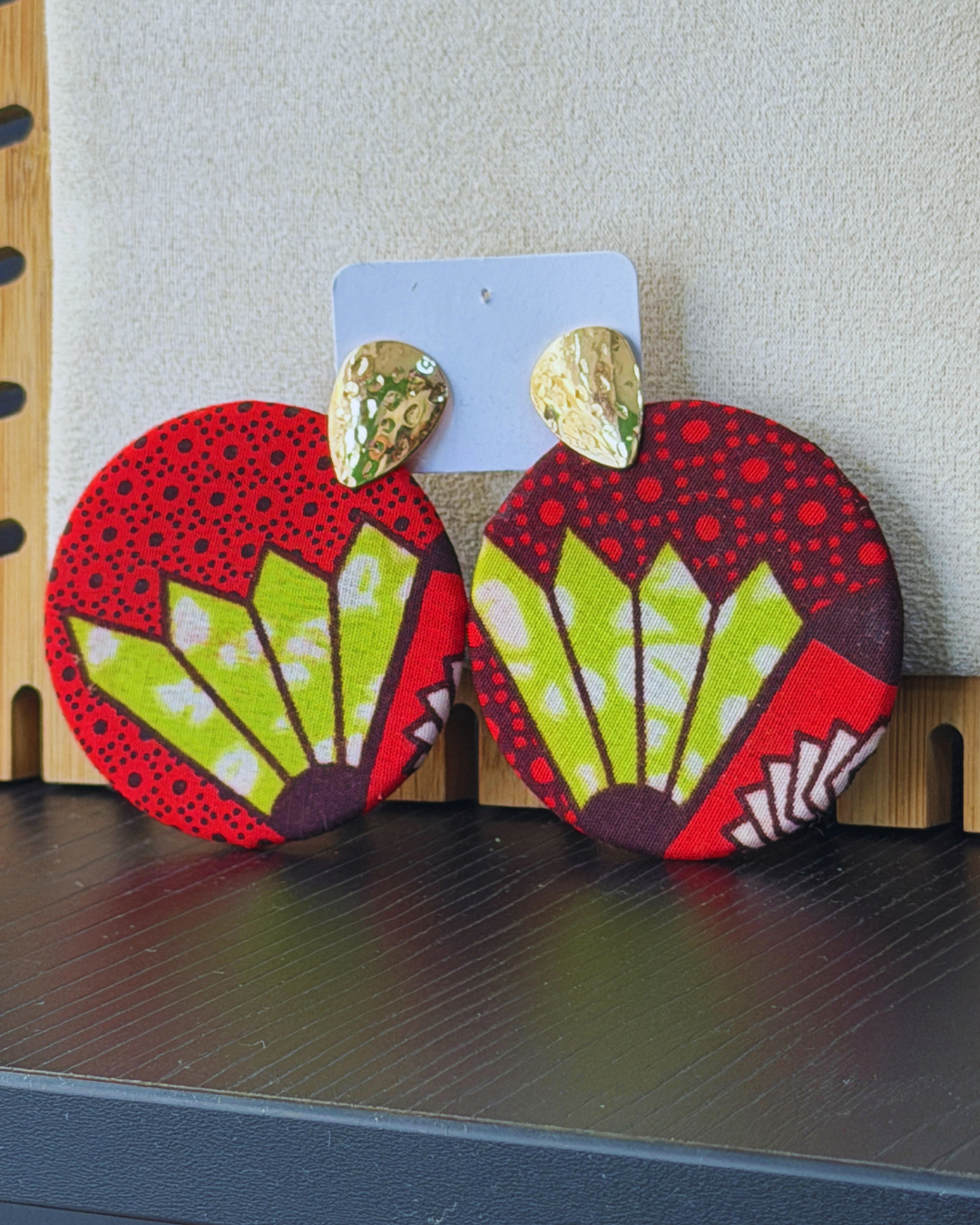 Aretes en Paruma