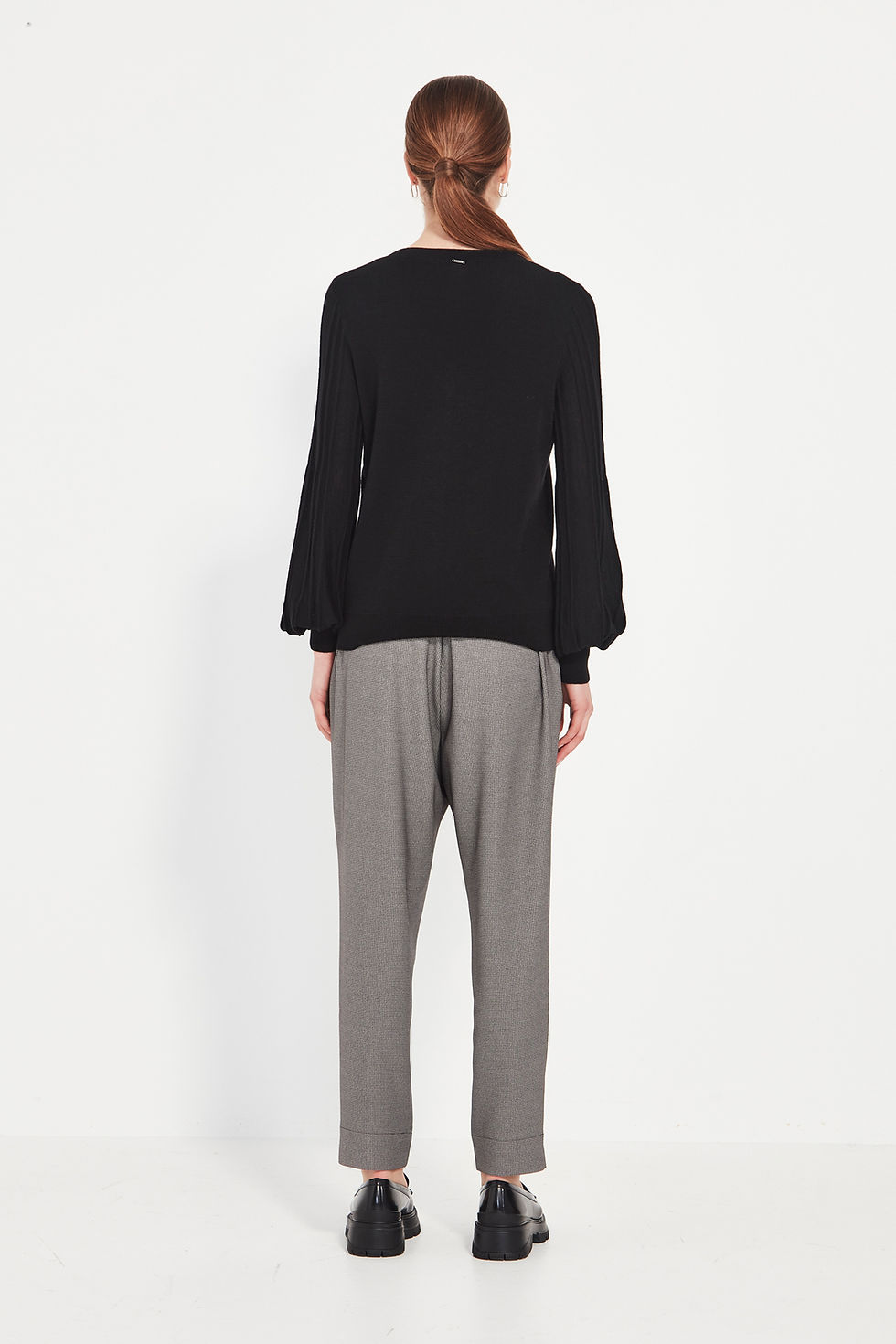 Thumbnail: Verge Nina Sweater in rose quartz , black