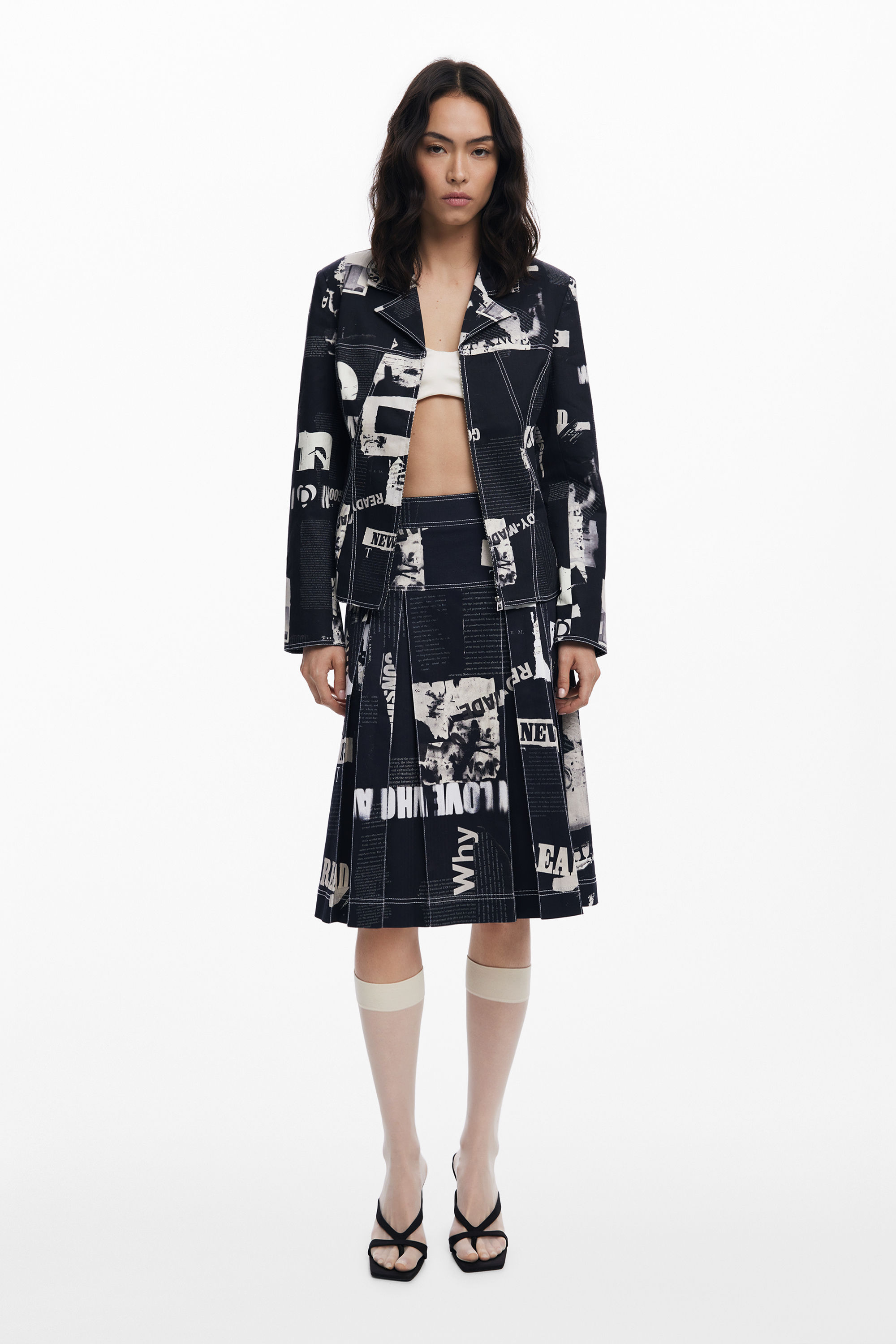 Desigual WWFW11 Midi Skirt With Newspaper Pleats in black