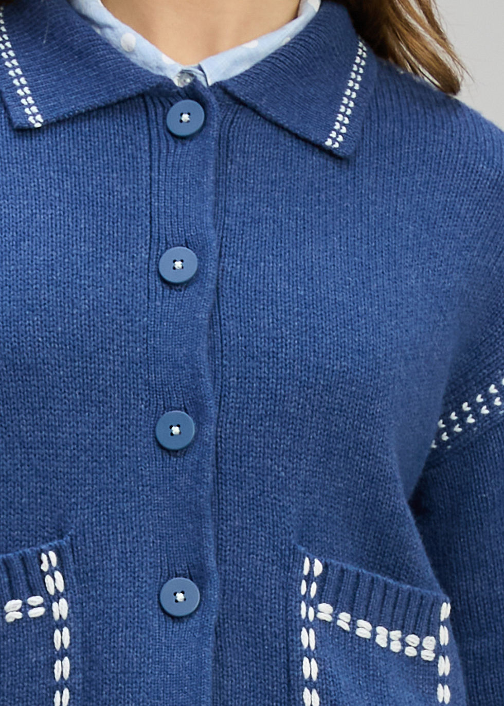 Thumbnail: Zaket + Plover 8101 Tailored Cardigan in Snow , Indigo
