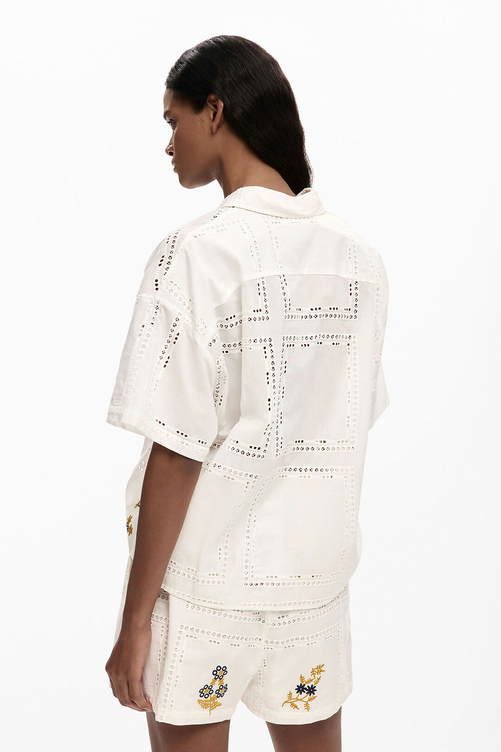Thumbnail: Desigual SWCW30 Embroidered Shirt in white