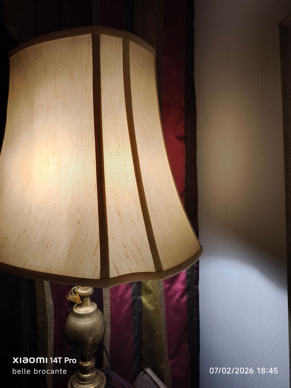 Miniature : grande lampe a poser pied en laiton