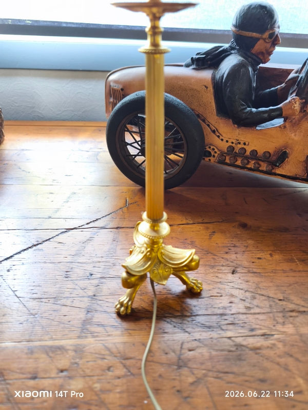 Miniature : paire de lampes en laiton style empire Napoleon III avec pieds pattes de lion. abats jour toile de jouy bleue. electricité en