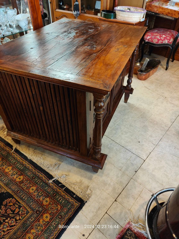 Thumbnail: buffet bas colonial 2 portes taille 107 x 80 cm hauteur 75 cm