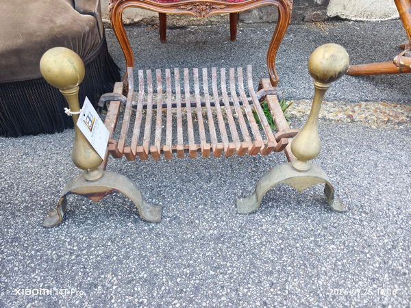 Miniaturbild: ensemble de cheminee 2 chenets fonte et laiton et grille a buches hauteur 40 cm