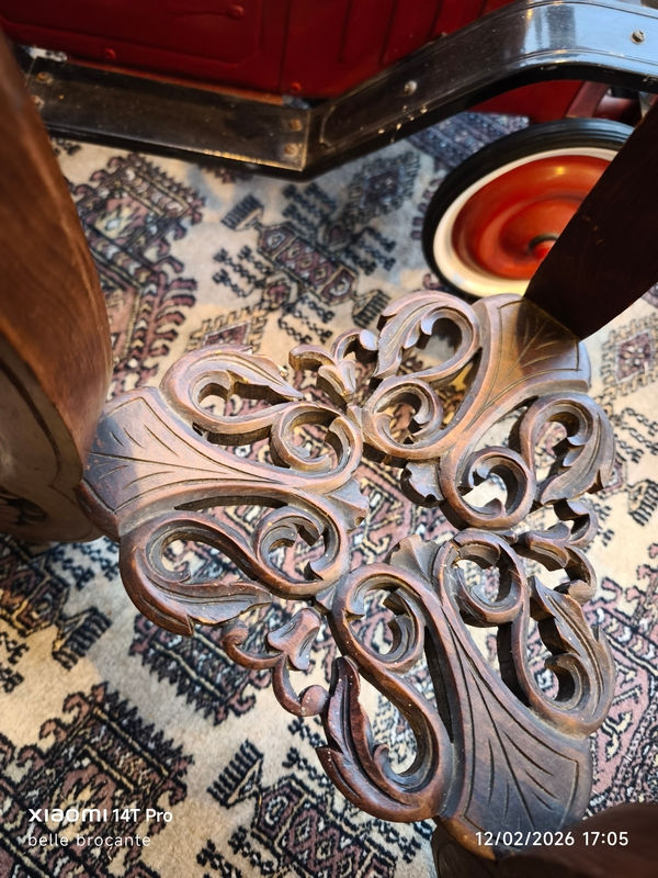 Miniature : ancienne sellette asiatique XIX em une casse sur le plateau du bas voir photos