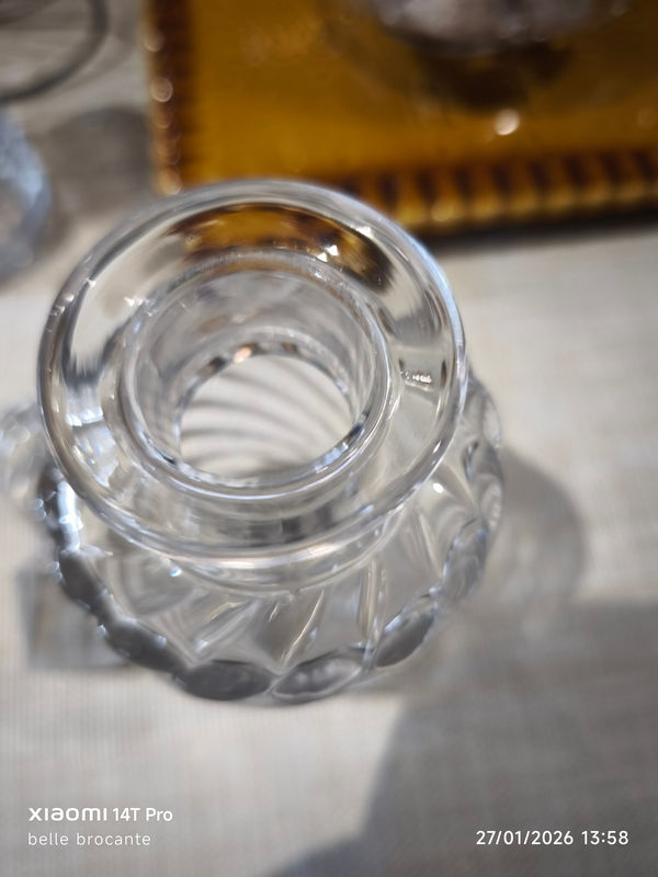 Miniature : flacon baccarat bambou en cristal torsade numeros  correspondants leger eclat sur le bouchon hauteur 20 cm