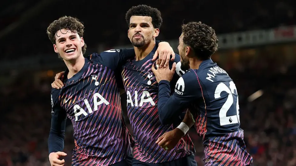 Dominic Solanke Strikes Late as Tottenham Snatch Draw Against Manchester United