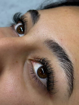 Experte en soins du visage et en beauté du regard, Iour Elegance vous accueille dans un univers dédié à la détente et à la mise en valeur de votre beauté naturelle.

🌿 Ses prestations :
✨ Soins du visage sur mesure
✨ Extensions de cils raffinées
✨ Head Spa japonais d'exception

Chaque prestation est réalisée avec douceur, précision et professionnalisme, afin de vous offrir un véritable moment de bien-être et un résultat à la hauteur de vos attentes.