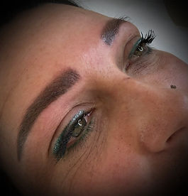 Pensé comme un véritable cocon, cet institut de beauté vous accueille dans un cadre chaleureux où l'essentiel est mis à l'honneur : la qualité des soins et une attention particulière portée à chaque cliente.

En plus des soins esthétiques classiques, l'institut est spécialisé dans :
✨ Le maquillage permanent
✨ L'épilation laser

Chaque prestation est réalisée avec professionnalisme, précision et bienveillance, pour vous offrir une expérience de beauté sur mesure.