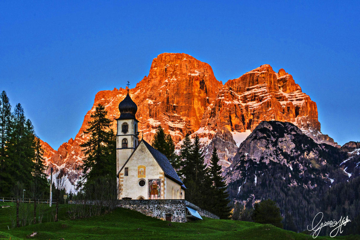 A_tramonto_Pelmo-chiesetta