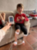 Tratamiento de Foto Neuromodulacion-TERA sobre niños pequeños : no invasiva e indolora.