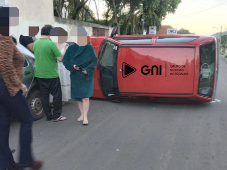 Jovem tomba veículo após colidir em automóvel estacionado no centro de Jaguari