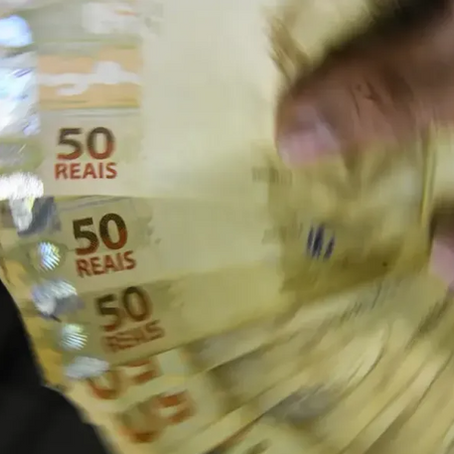 Segunda parcela do 13º salário deve ser paga até a próxima sexta (19)