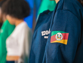 Escolas da rede estadual devem receber uniformes dos alunos até março, aponta governo 