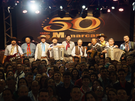 50 anos de carreira no Baile do Bolo Frito; Os Monarcas animaram a 2ª noite do CTG Coxilha de Ronda