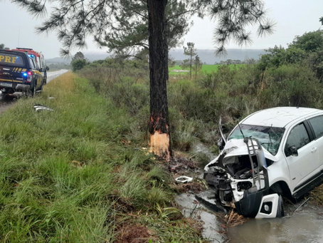 Saída de pista deixa condutor ferido na BR-287, em São Vicente do Sul