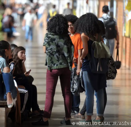 Santa Catarina aprova projeto que proíbe cotas raciais em universidades estaduais