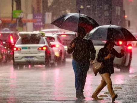 Chuva intensa e tempo abafado marcam a semana do Natal no Rio Grande do Sul