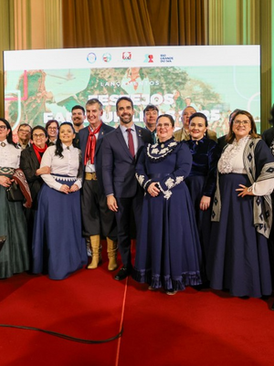 Festejos Farroupilhas 2025 são lançados no Palácio Piratini com homenagem a Darcy Fagundes e novo programa de incentivo à cultura gaúcha