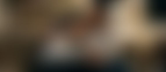 Q: My teenage daughter's period has been lightly continuing for 3 weeks. Is this normal?