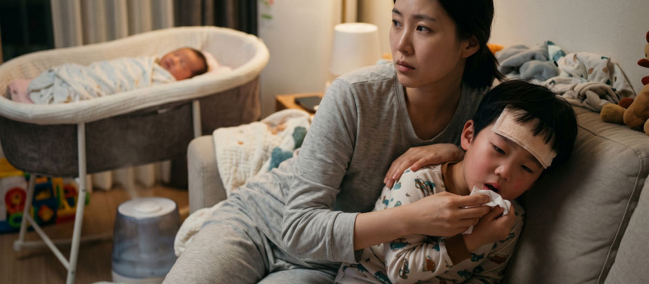 Q: 6살 큰아이가 미열과 가래 기침을 하는데 집에 신생아가 있어 걱정입니다. 병원에 가야 할까요?