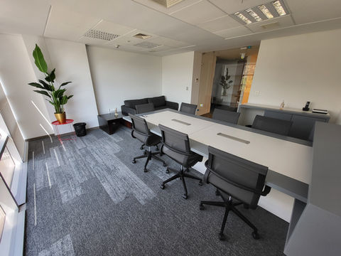Oficinas José Alcalde Delano - Empresas Los Alamos
