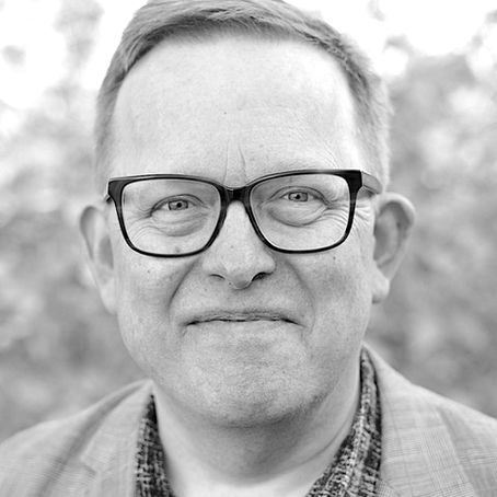 October (Ian Gardiner): Between Worlds - Orchestrating the Universe