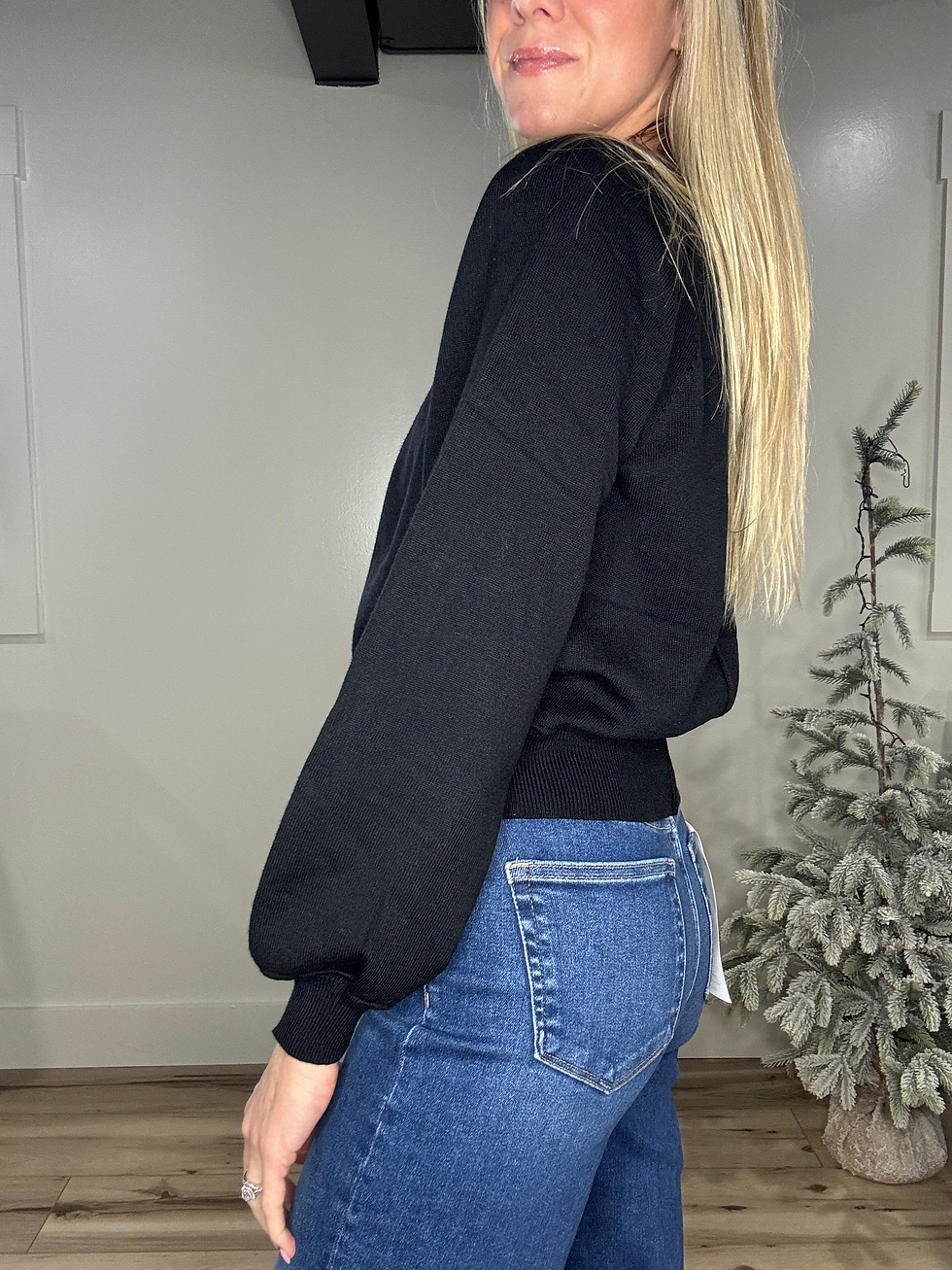 Thumbnail: Puff Sleeve Henley