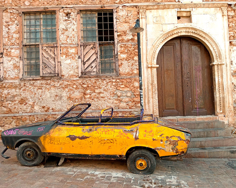 Kaleiçi'ne adım attığında...